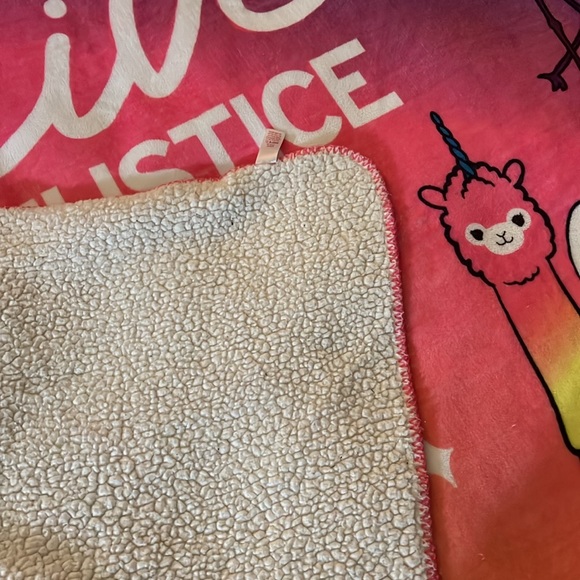 Justice super cozy blanket. OS - Picture 5 of 6